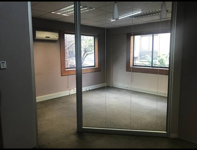 114M² OFFICE TO LET IN BELLVILLE CENTRAL